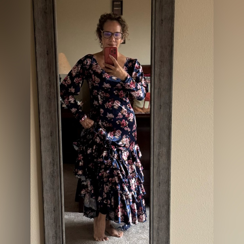 Flamenco dress blue with flowers on velvety stretch fabric.